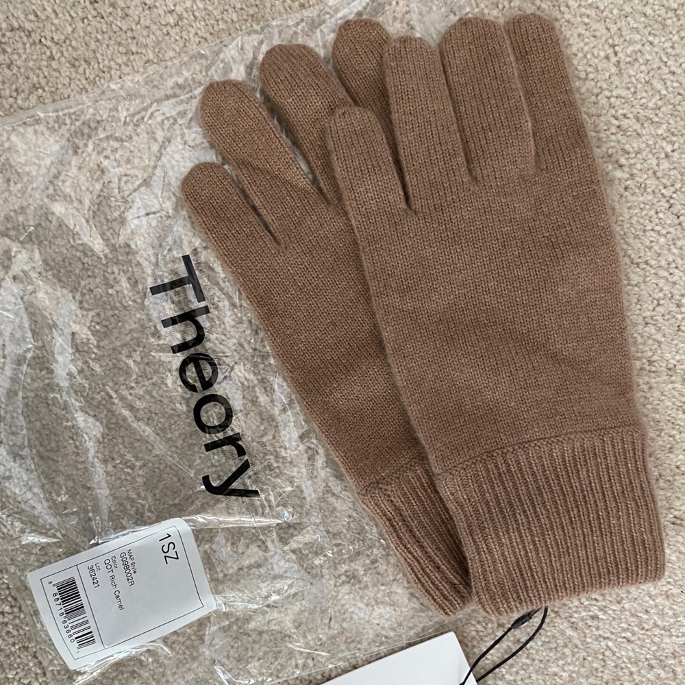 NWT Theory Cashmere Gloves